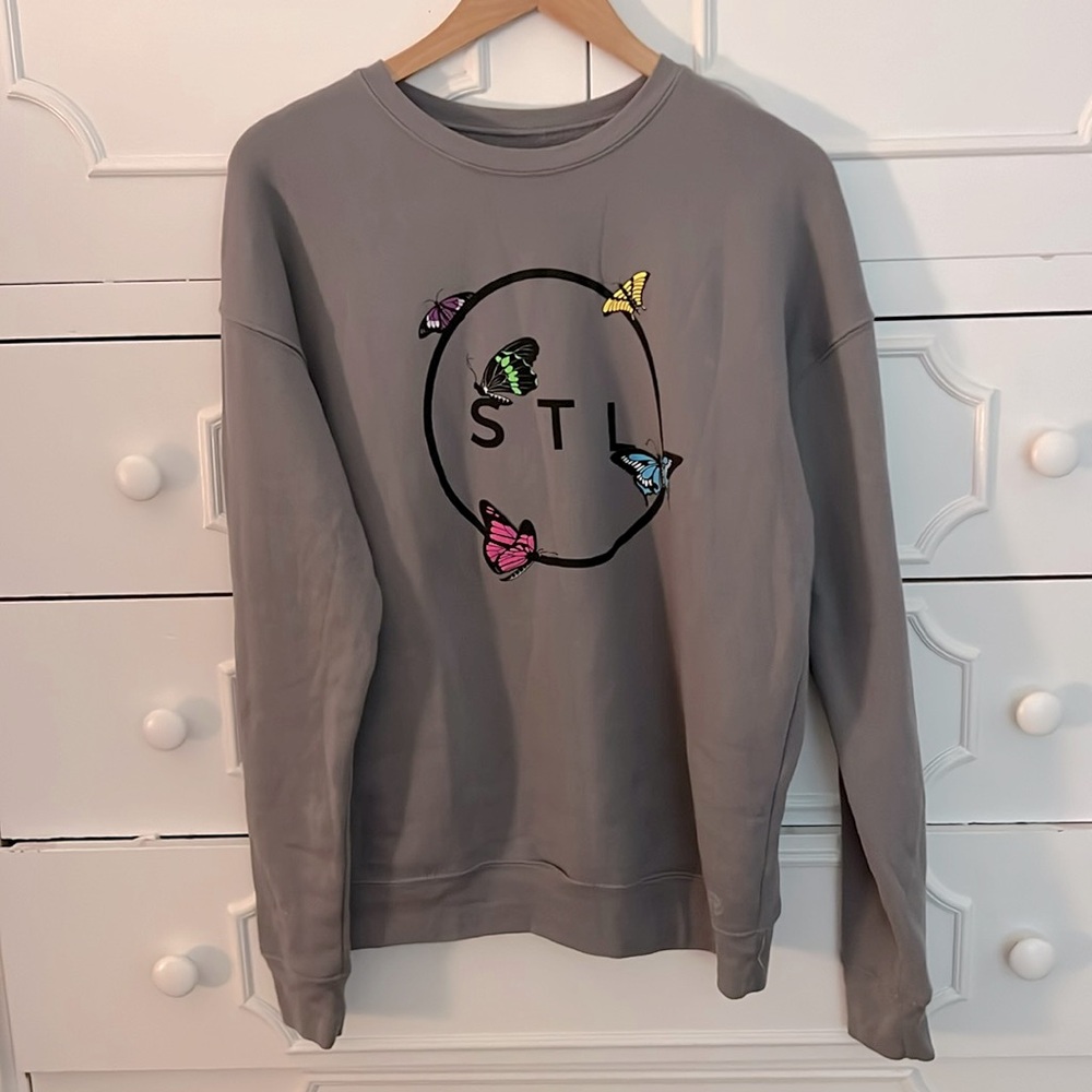 NWOT Arch Apparel St. Louis Butterfly Sweatshirt Size Medium